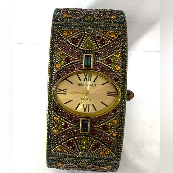 Heidi Daus Vintage/new cuff Swarovski crystals bracelet watch in original box - Picture 4 of 15